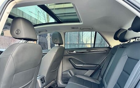 Volkswagen T-Roc I, 2022 год, 1 290 000 рублей, 9 фотография