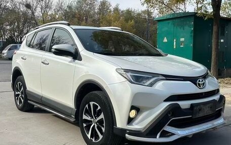 Toyota RAV4, 2018 год, 1 864 000 рублей, 1 фотография