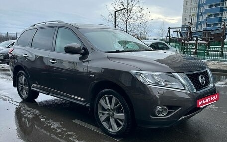 Nissan Pathfinder, 2016 год, 1 890 000 рублей, 22 фотография