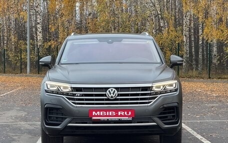 Volkswagen Touareg III, 2020 год, 6 500 000 рублей, 2 фотография