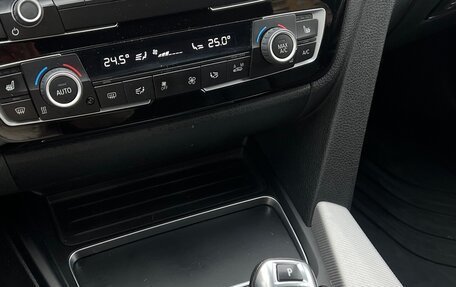 BMW 3 серия, 2018 год, 2 950 000 рублей, 11 фотография