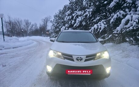 Toyota RAV4, 2014 год, 1 550 000 рублей, 2 фотография