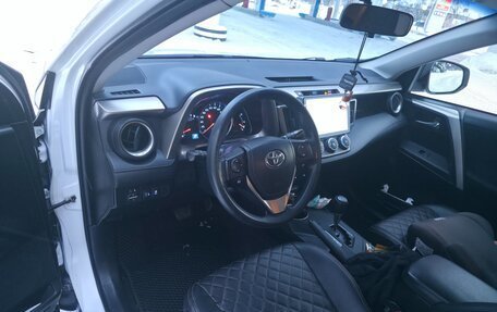 Toyota RAV4, 2014 год, 1 550 000 рублей, 9 фотография