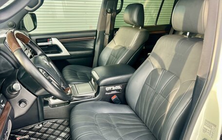 Toyota Land Cruiser 200, 2018 год, 7 870 000 рублей, 10 фотография