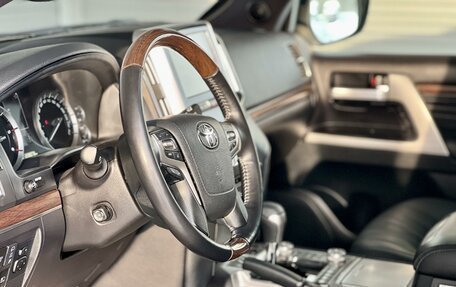 Toyota Land Cruiser 200, 2018 год, 7 870 000 рублей, 9 фотография