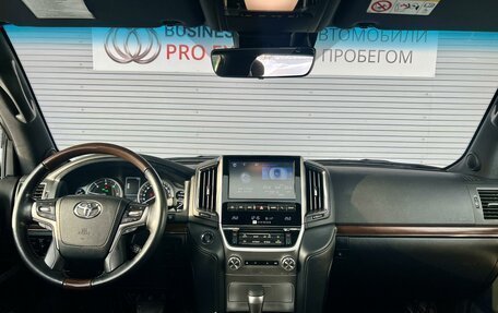 Toyota Land Cruiser 200, 2018 год, 7 870 000 рублей, 17 фотография