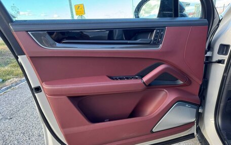 Porsche Cayenne III, 2025 год, 18 700 000 рублей, 11 фотография