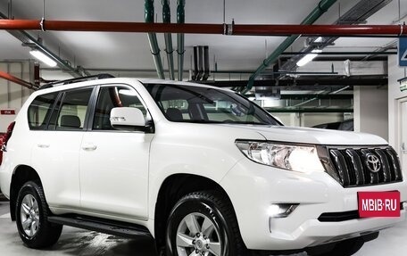Toyota Land Cruiser Prado 150 рестайлинг 2, 2022 год, 6 100 000 рублей, 1 фотография