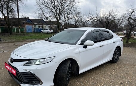 Toyota Camry, 2021 год, 3 290 000 рублей, 3 фотография