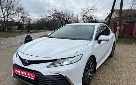 Toyota Camry, 2021 год, 3 290 000 рублей, 7 фотография