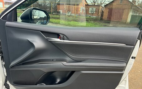 Toyota Camry, 2021 год, 3 290 000 рублей, 13 фотография