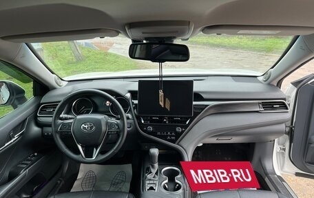 Toyota Camry, 2021 год, 3 290 000 рублей, 8 фотография