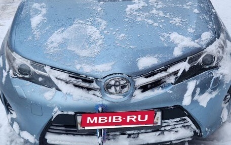Toyota Auris II, 2014 год, 1 350 000 рублей, 2 фотография