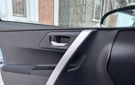 Toyota Auris II, 2014 год, 1 350 000 рублей, 9 фотография