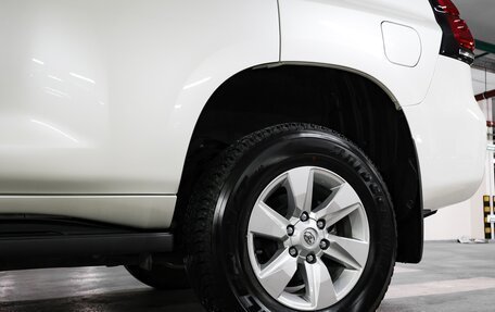 Toyota Land Cruiser Prado 150 рестайлинг 2, 2022 год, 6 100 000 рублей, 5 фотография