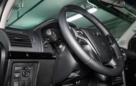 Toyota Land Cruiser Prado 150 рестайлинг 2, 2022 год, 6 100 000 рублей, 20 фотография