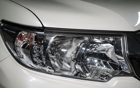 Toyota Land Cruiser Prado 150 рестайлинг 2, 2022 год, 6 100 000 рублей, 15 фотография