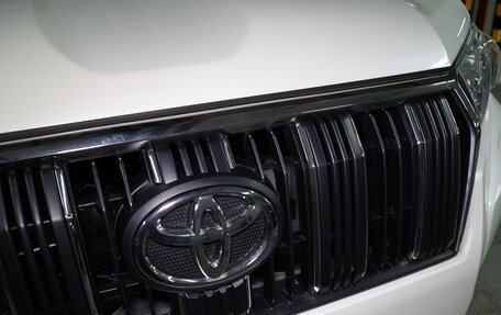Toyota Land Cruiser Prado 150 рестайлинг 2, 2022 год, 6 100 000 рублей, 14 фотография