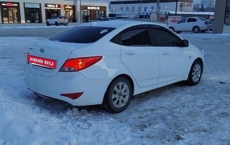 Hyundai Solaris II рестайлинг, 2016 год, 950 000 рублей, 2 фотография