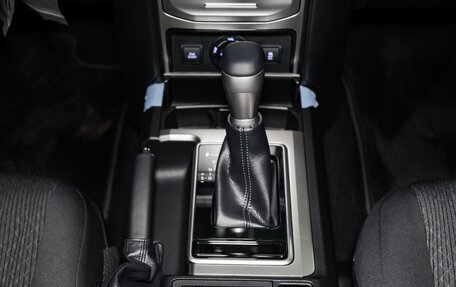 Toyota Land Cruiser Prado 150 рестайлинг 2, 2022 год, 6 100 000 рублей, 30 фотография