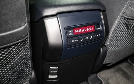 Toyota Land Cruiser Prado 150 рестайлинг 2, 2022 год, 6 100 000 рублей, 28 фотография