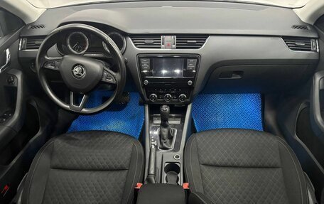 Skoda Octavia, 2017 год, 1 699 000 рублей, 10 фотография