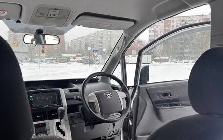 Toyota Noah III, 2007 год, 1 260 000 рублей, 11 фотография