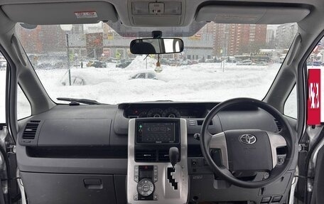 Toyota Noah III, 2007 год, 1 260 000 рублей, 10 фотография