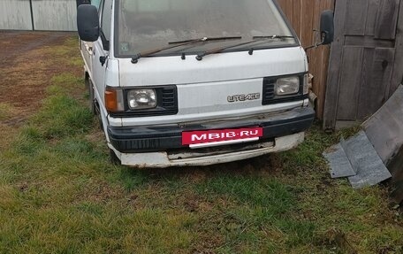 Toyota Lite Ace III, 1987 год, 100 000 рублей, 4 фотография