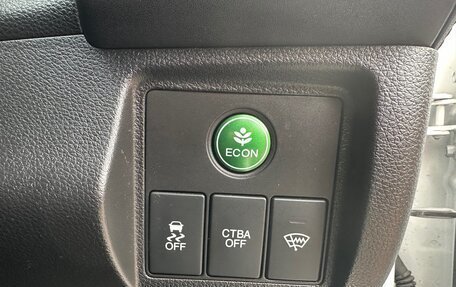 Honda Vezel, 2014 год, 1 750 000 рублей, 13 фотография