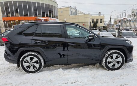 Toyota RAV4, 2021 год, 2 850 000 рублей, 9 фотография