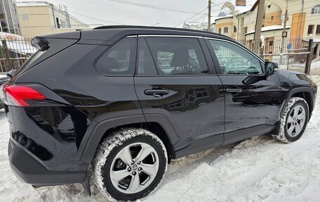 Toyota RAV4, 2021 год, 2 850 000 рублей, 8 фотография