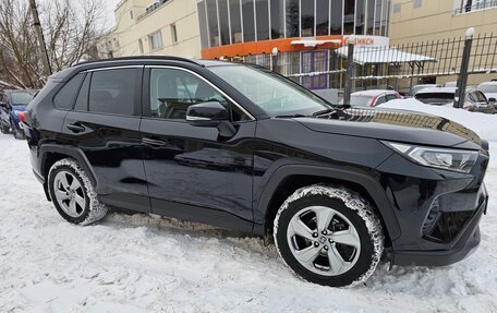 Toyota RAV4, 2021 год, 2 850 000 рублей, 10 фотография