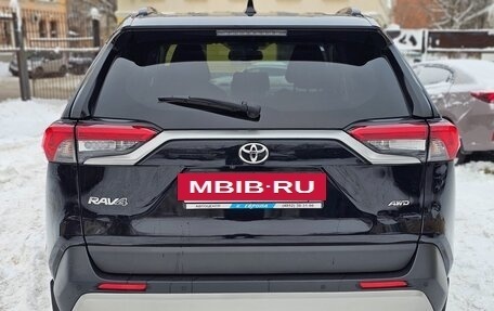 Toyota RAV4, 2021 год, 2 850 000 рублей, 6 фотография