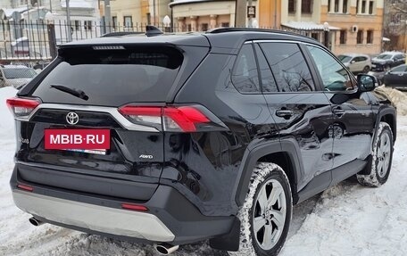 Toyota RAV4, 2021 год, 2 850 000 рублей, 7 фотография