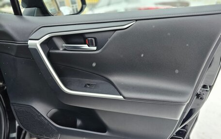 Toyota RAV4, 2021 год, 2 850 000 рублей, 27 фотография