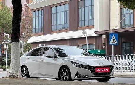 Hyundai Elantra, 2022 год, 1 350 007 рублей, 2 фотография