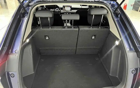 Honda Vezel, 2023 год, 1 550 000 рублей, 17 фотография
