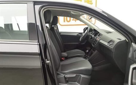 Volkswagen Tiguan II, 2021 год, 3 427 978 рублей, 8 фотография