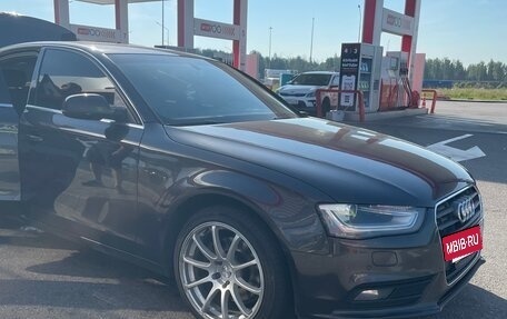 Audi A4, 2014 год, 1 600 000 рублей, 10 фотография
