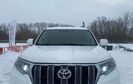 Toyota Land Cruiser Prado 150 рестайлинг 2, 2020 год, 4 900 000 рублей, 2 фотография