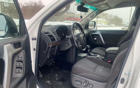 Toyota Land Cruiser Prado 150 рестайлинг 2, 2020 год, 4 900 000 рублей, 9 фотография