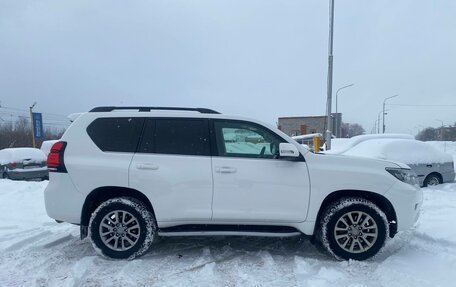 Toyota Land Cruiser Prado 150 рестайлинг 2, 2020 год, 4 900 000 рублей, 4 фотография