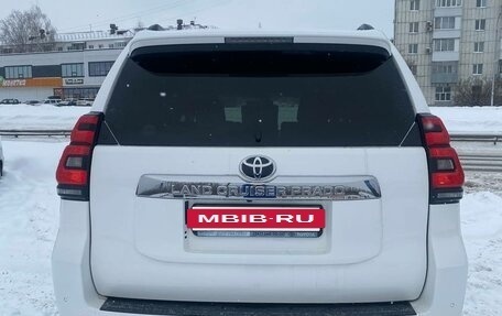 Toyota Land Cruiser Prado 150 рестайлинг 2, 2020 год, 4 900 000 рублей, 6 фотография