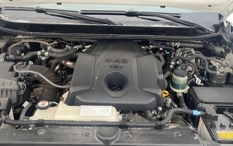 Toyota Land Cruiser Prado 150 рестайлинг 2, 2020 год, 4 900 000 рублей, 18 фотография