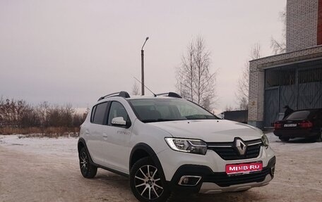 Renault Sandero II рестайлинг, 2020 год, 1 фотография