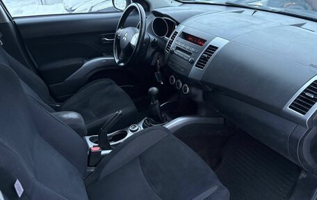 Mitsubishi Outlander III рестайлинг 3, 2008 год, 799 000 рублей, 15 фотография