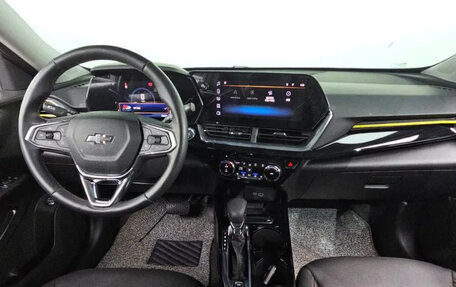 Chevrolet Trax, 2024 год, 2 520 000 рублей, 7 фотография