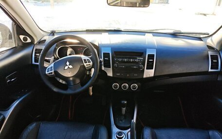 Mitsubishi Outlander III рестайлинг 3, 2007 год, 970 000 рублей, 14 фотография