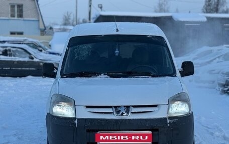 Peugeot Partner II рестайлинг 2, 2010 год, 379 000 рублей, 2 фотография